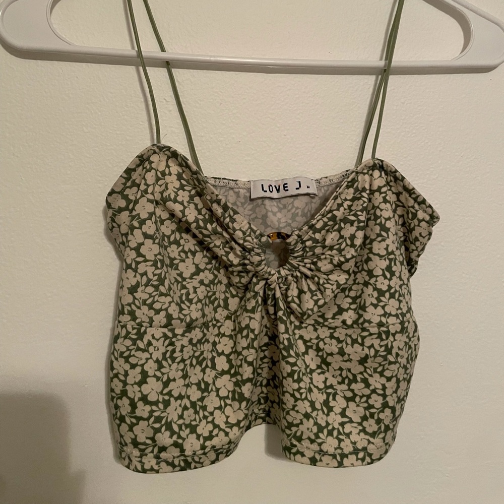 Copper closet tank top